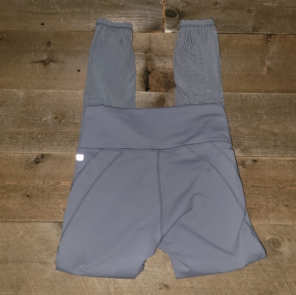 Fabletics Define PowerHold® High-Waisted Leggings - Picture 4 of 6